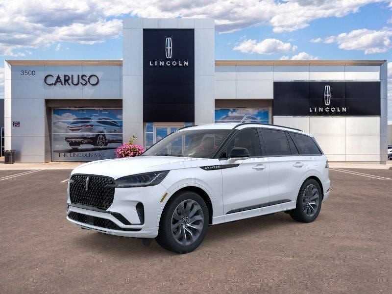 2026 Lincoln Aviator Premiere in White Metallic — front three-quarter view