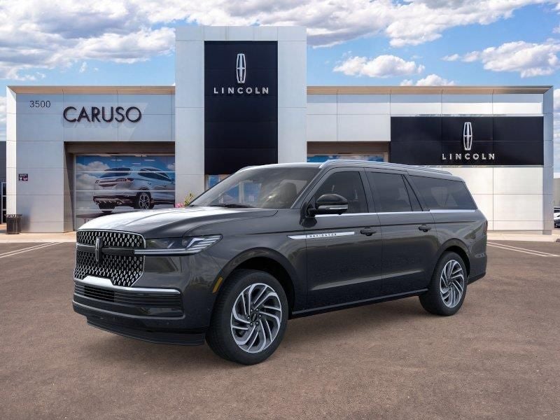 2026 Lincoln Navigator L Reserve in Starlight — front three-quarter view