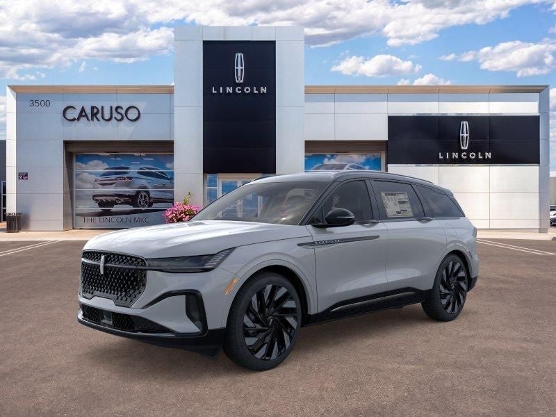2026 Lincoln Nautilus Reserve in Gray — front three-quarter view