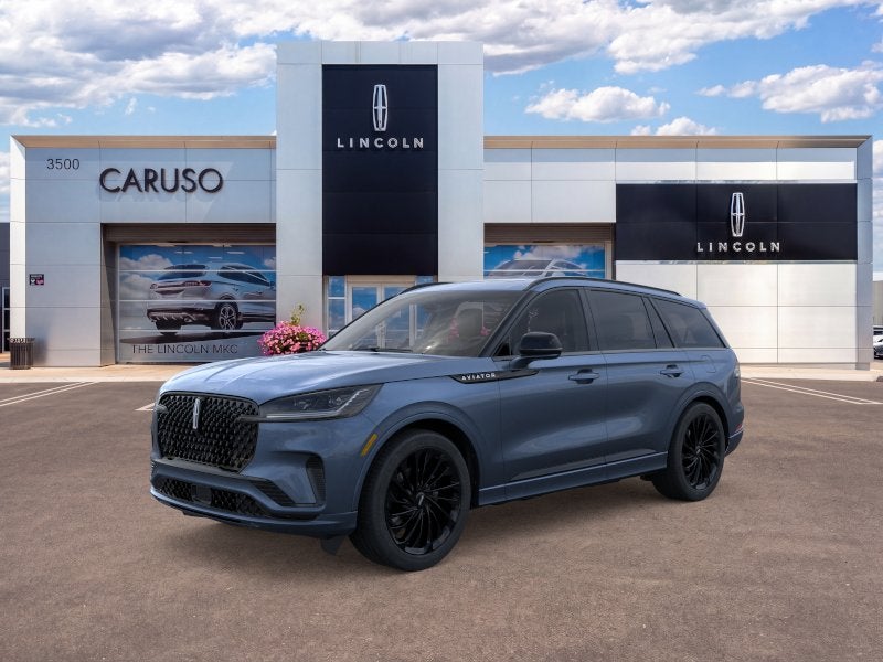 2026 Lincoln Aviator Reserve in Whisper Blue Metallic Clearcoat — front three-quarter view